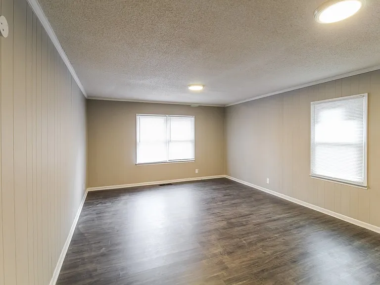 1168748_017_living_room_13547144.jpg