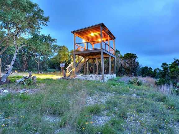 5th image of 450 E Skyline Acres
