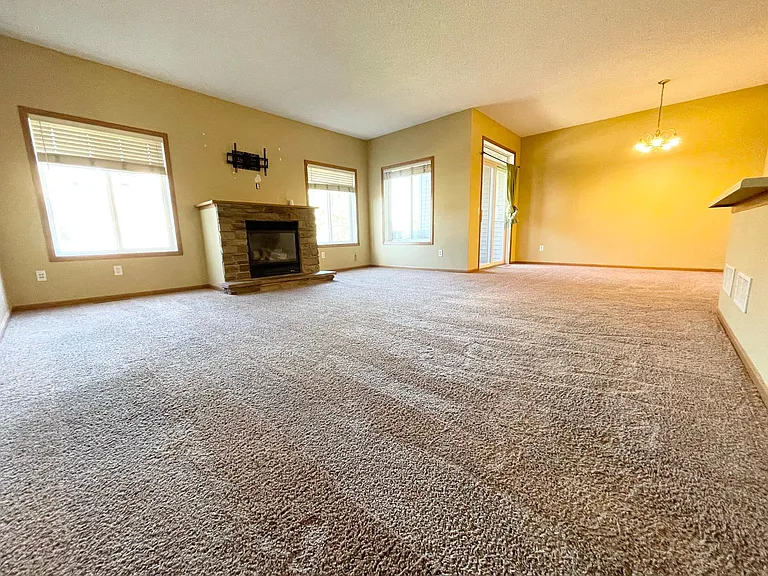 6898 Meadow Grass Ln S — Photo 2