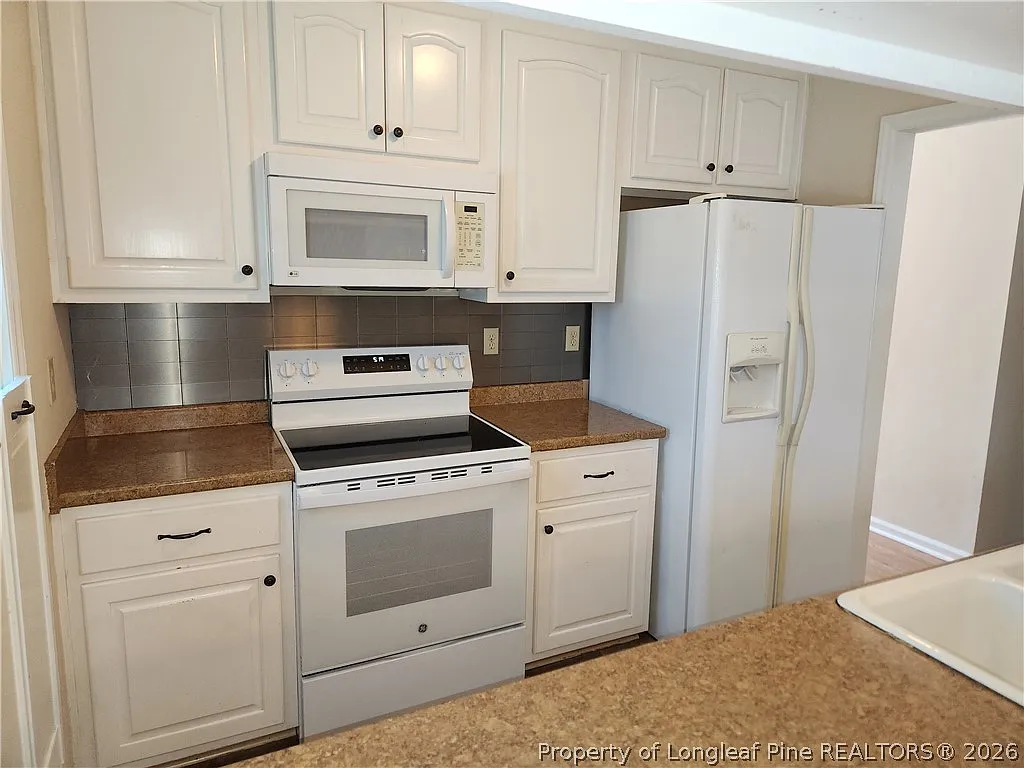 3 bed, 2.0 bath, 1665 sqft, $1,500 — Photo 3