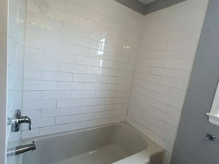 1340 E 85th St — Photo 11