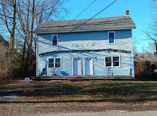 61 Old Post Rd, Staatsburg, NY 12580