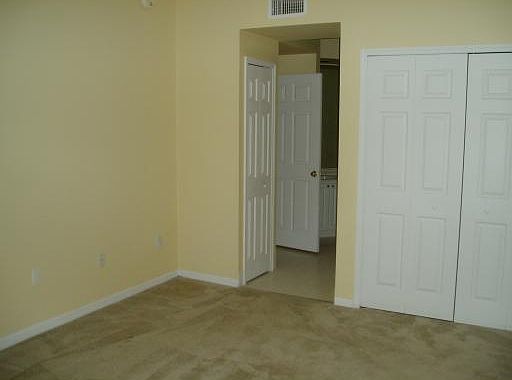 3rd image of 3215 NE 184th St APT 14107