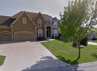 2513 SW Winteroak Cir, Lees Summit, MO 64081