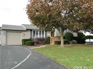 3728 Snowdrop Rd, Baldwinsville, NY 13027