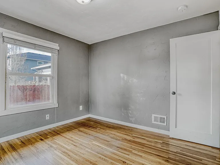 2507 NE 59th St — Photo 20