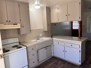 4660 Cortina Dr APT B, Lake Isabella, CA 93240