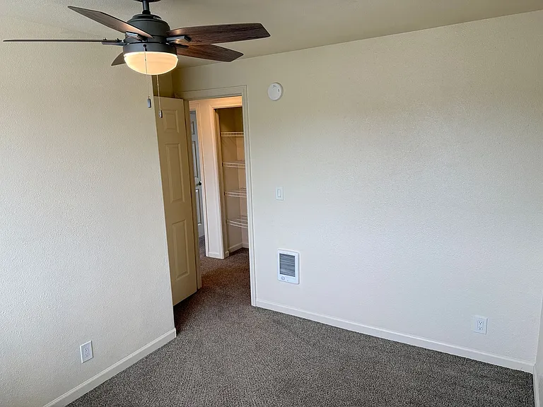 4432 Fergus Ave — Photo 29