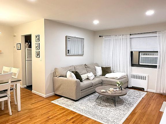 4th image of 200-10 17th Avenue #2-89