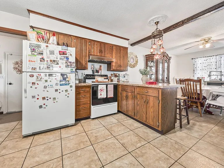 41 Trout Brook Dr — Photo 14