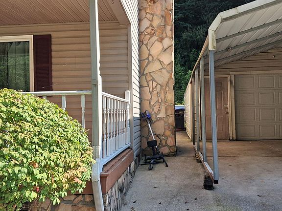 3rd image of 83 Osborne Fork Rd