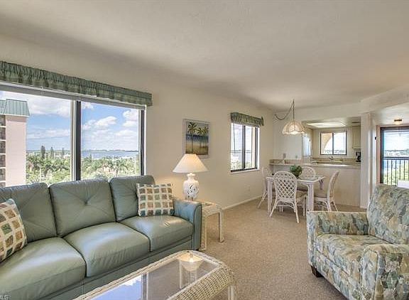 5th image of 600 Estero Blvd #606