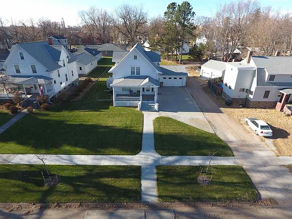 2nd image of 1118 Avenue F