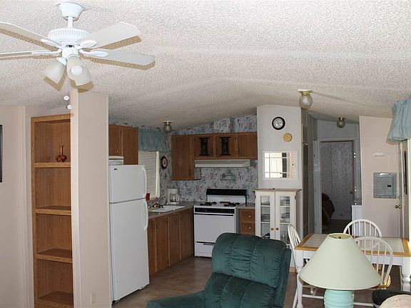 5th image of 13707 E 53rd Dr