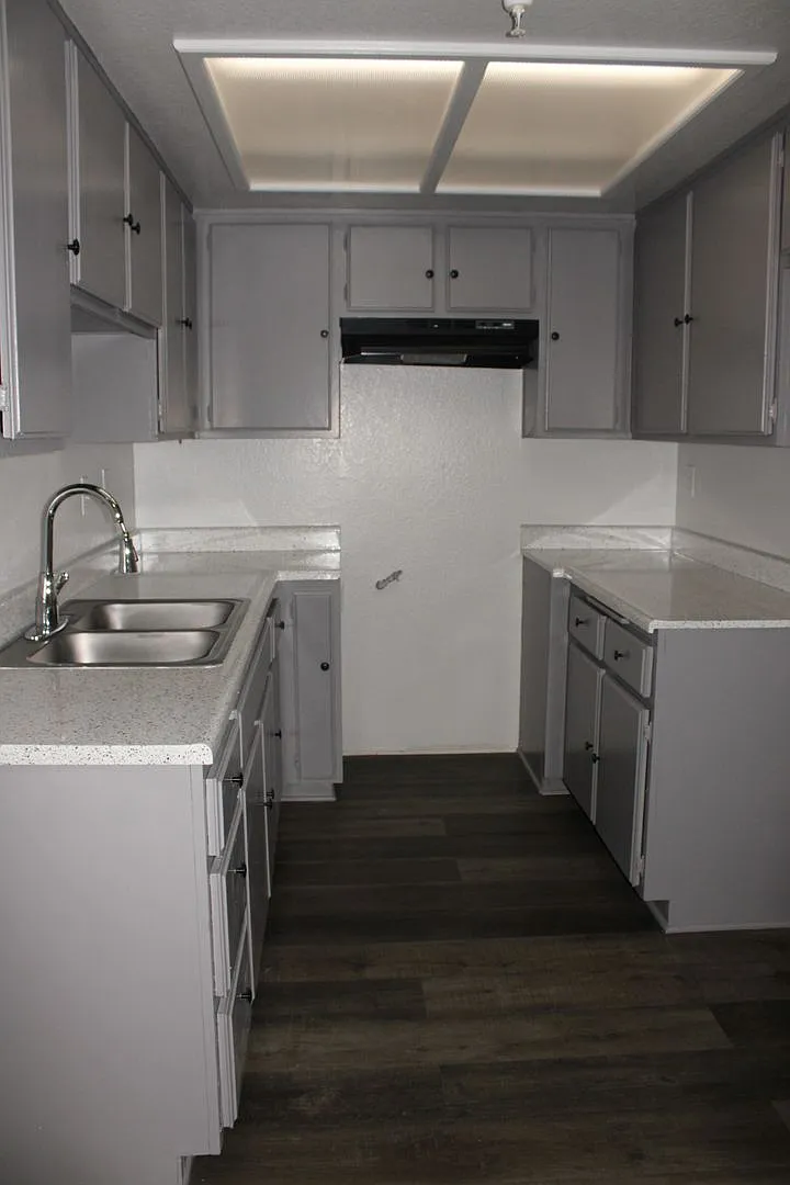 12100BIR — Photo 3