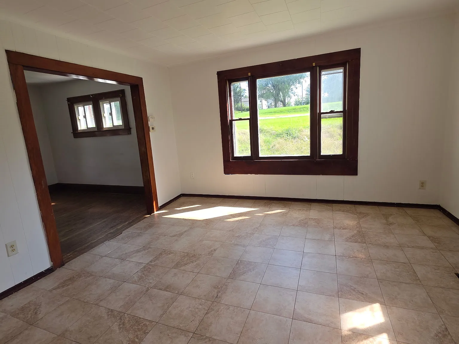 3 bed, 1300 sqft, $1,095 — Photo 3