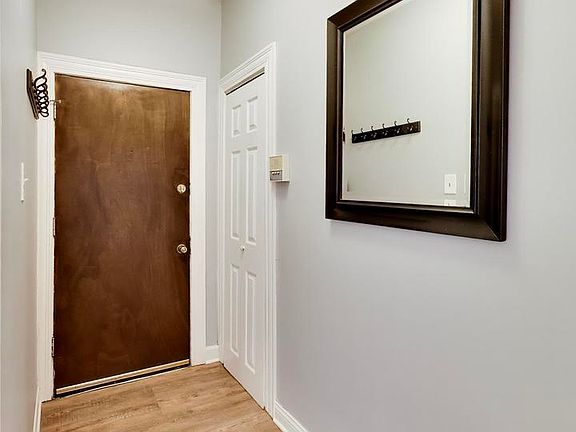 3rd image of 6446 N Claremont Ave APT G