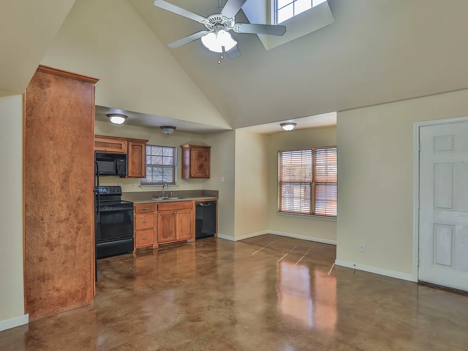 3 bed, 1260 sqft, $1,500 — Photo 4