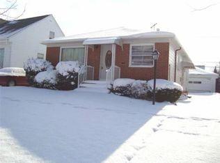 7809 Lanyard Dr, Parma, OH