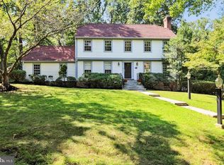 10337 Windsor View Dr, Potomac, MD 20854