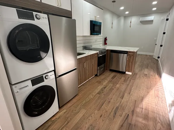 128 Saint Pauls Avenue image 1 of 16