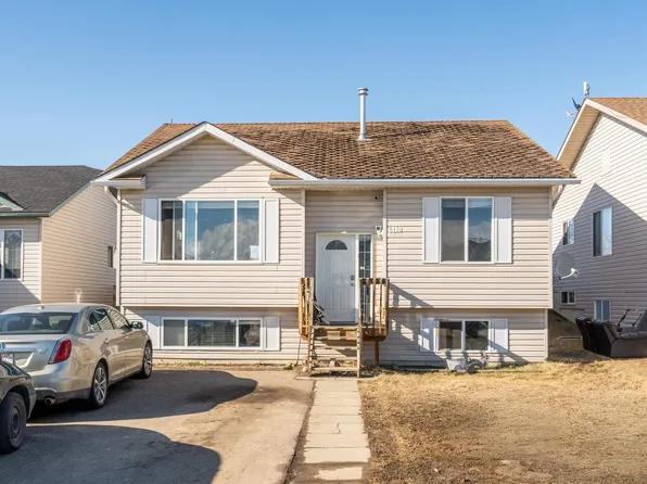 4410 47th Ave, Cold Lake, AB T9M 2E2