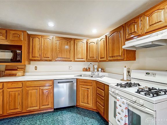 3rd image of 1143 Chelsea Ct
