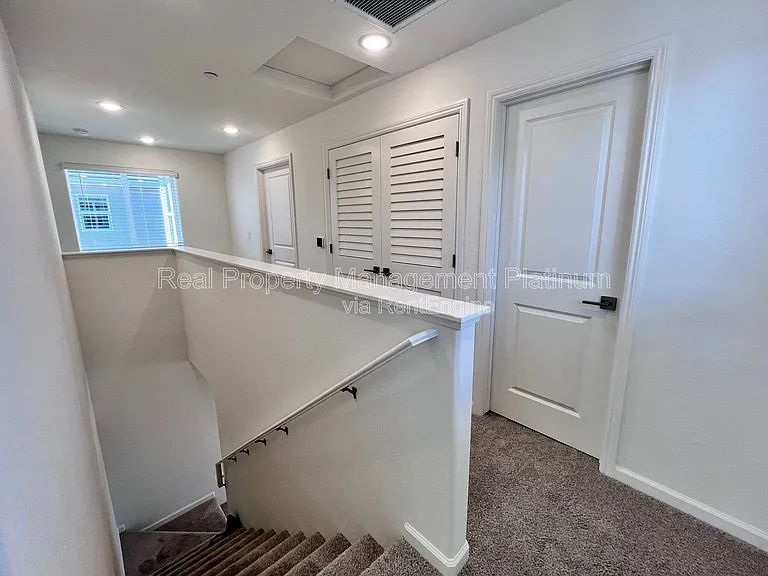 2065 N Wagon Ln — Photo 8