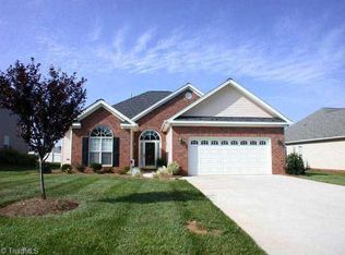 139 Saint Andrews Dr, Advance, NC 27006