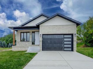 647 Martin St, Wellington North, ON N0G 2L3