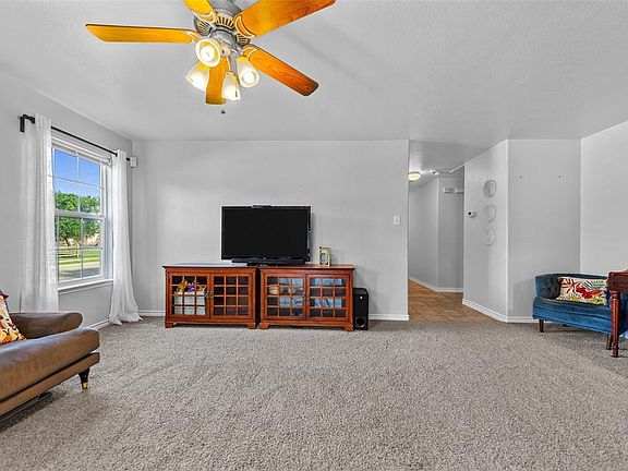 5th image of 6900 Planters Row Dr
