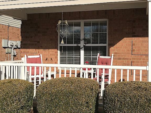 4th image of 83 Alton Park Ln