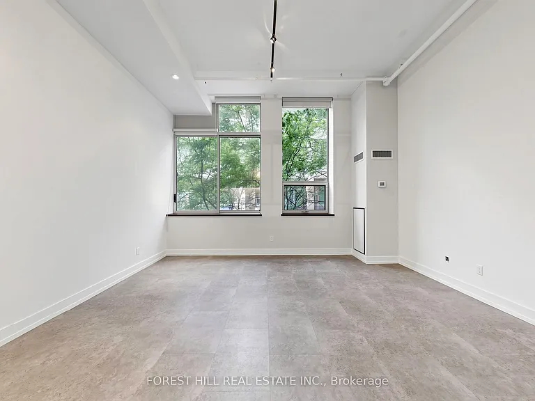 21 Nassau St #301 — Photo 25
