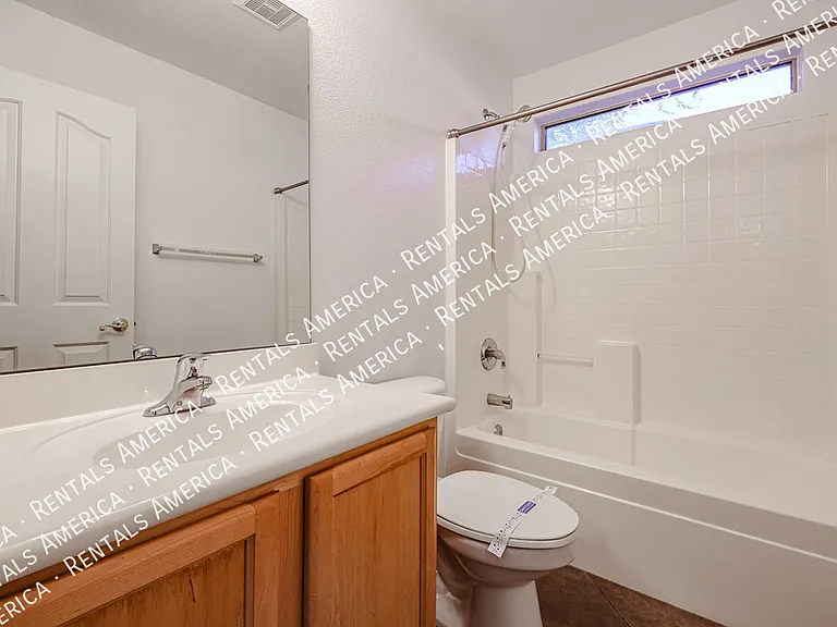 33251 N Symer Dr — Photo 11