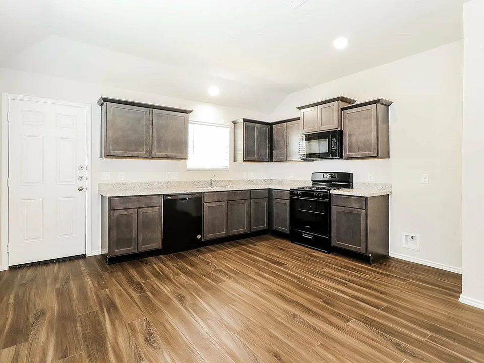 2405 Copper Canyon Trl