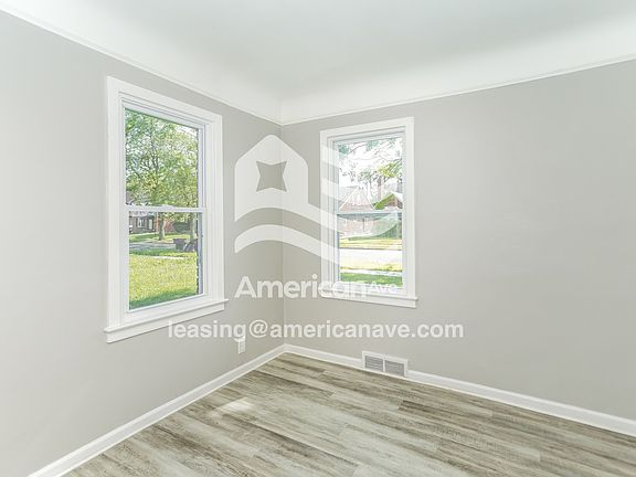 1518028_005_dining_room_13925514.jpg