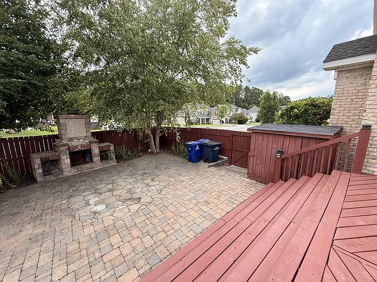 704 Stagecoach Dr — Photo 15