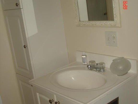 4th image of 5441 Aspen Ave