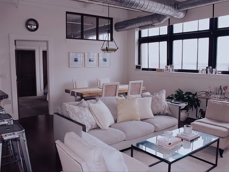 210 Ellicott St #4 — Photo 1