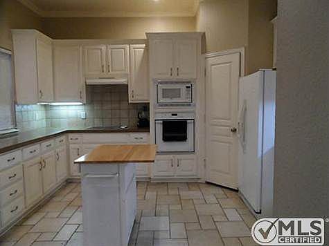 4th image of 7511 Acorn Ln