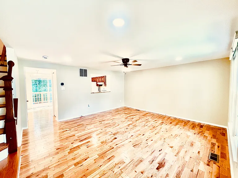 13 Dallington Ct — Photo 4