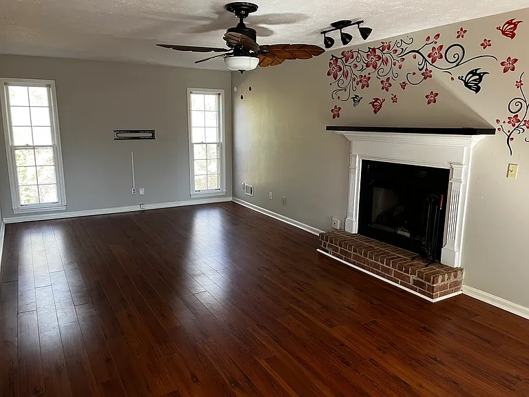 150 Timbervalley Ln — Photo 3