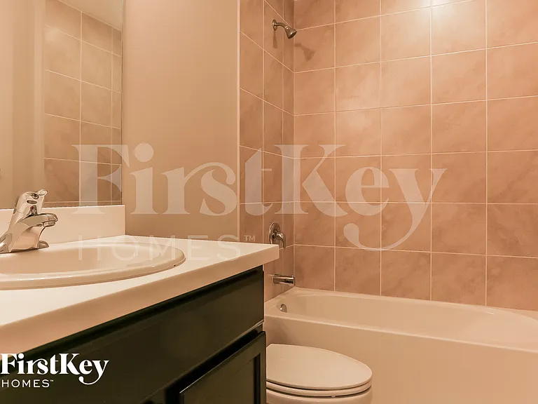 729 SW Estate Ave — Photo 13