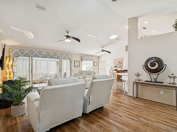 4th image of 3658 E Arbor Lakes Dr