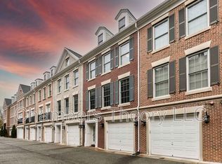 1017 N Kensington St, Arlington, VA 22205