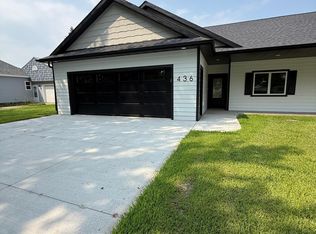 436 4th St, Wyndmere, ND 58081