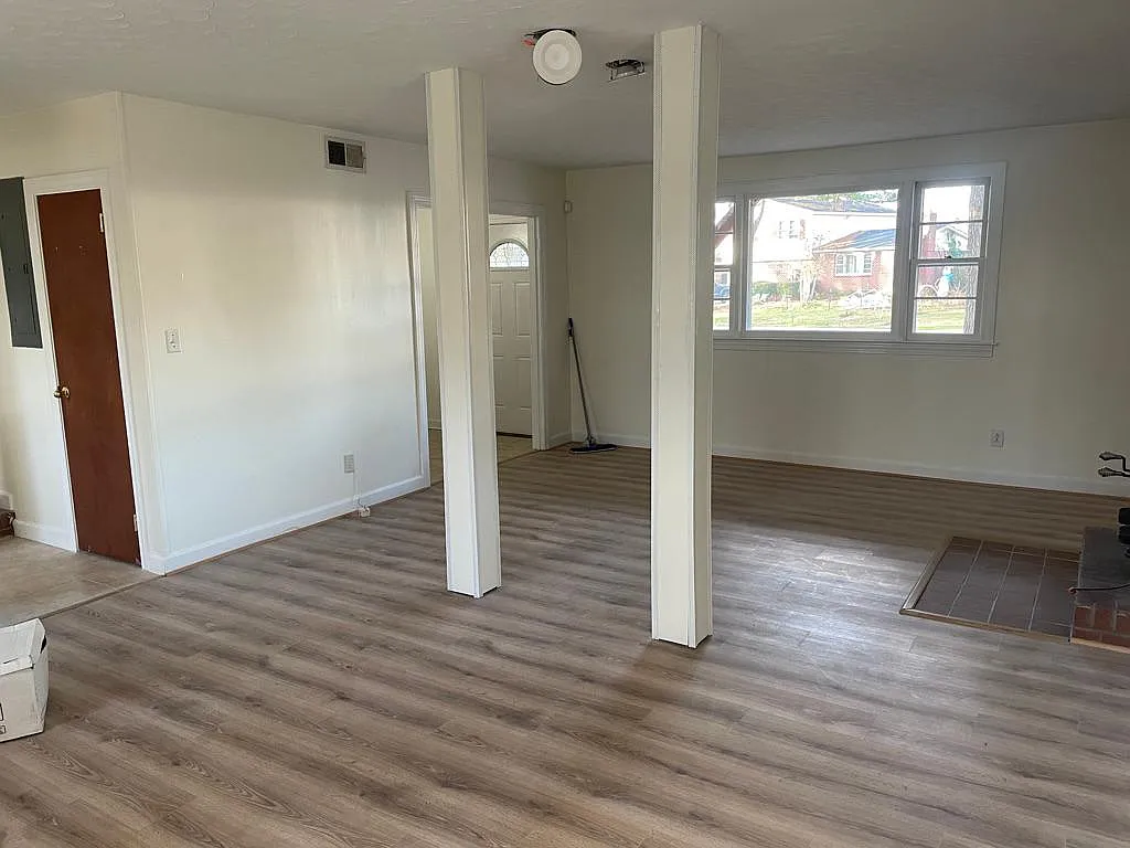 1717 Providence Rd — Photo 4