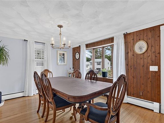 3rd image of 7 Englewood Rd