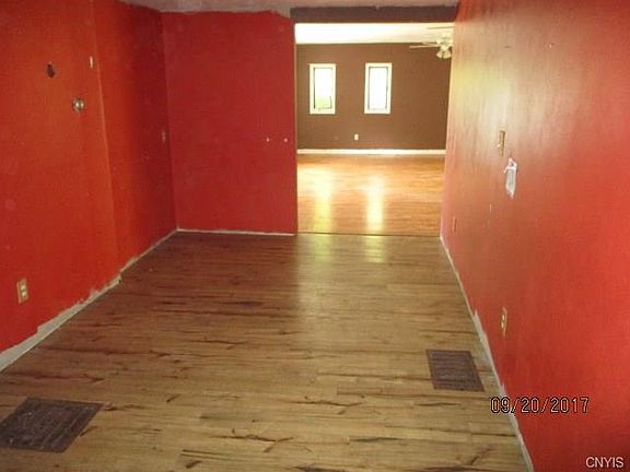 3rd image of 2172 Schoolheimer Rd