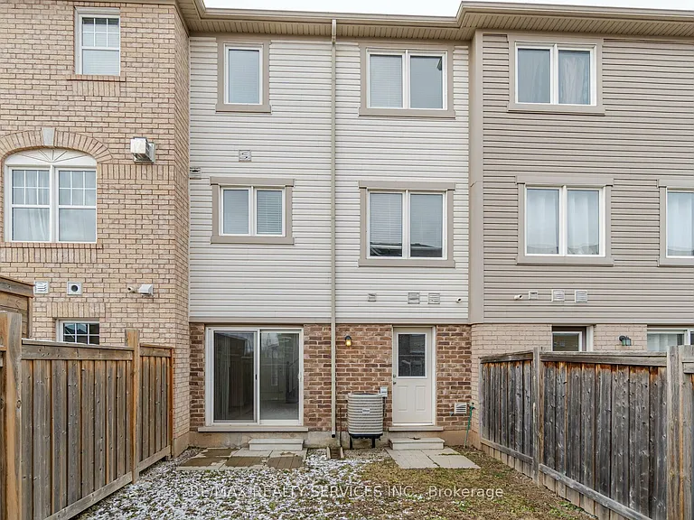 4 Colonel Frank Ching Cres — Photo 33